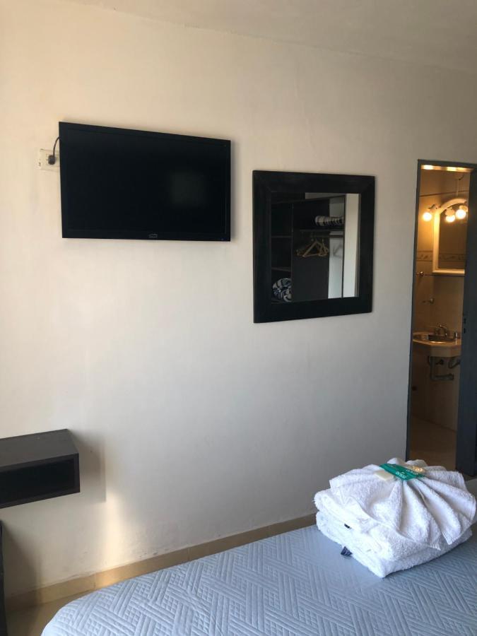 Castellnovo Hotel ヴィラ・カルロス・パス エクステリア 写真